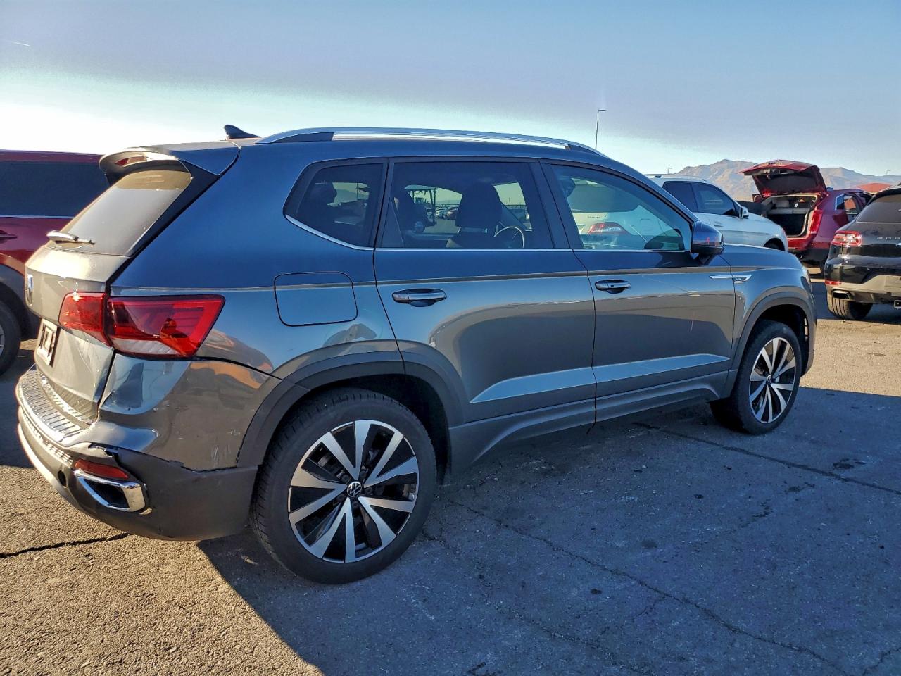 Volkswagen Taos Se Image 2