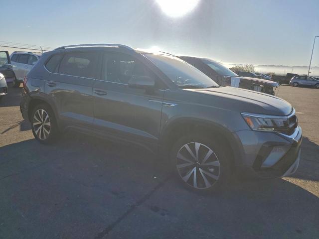 Volkswagen Taos Se Image 3