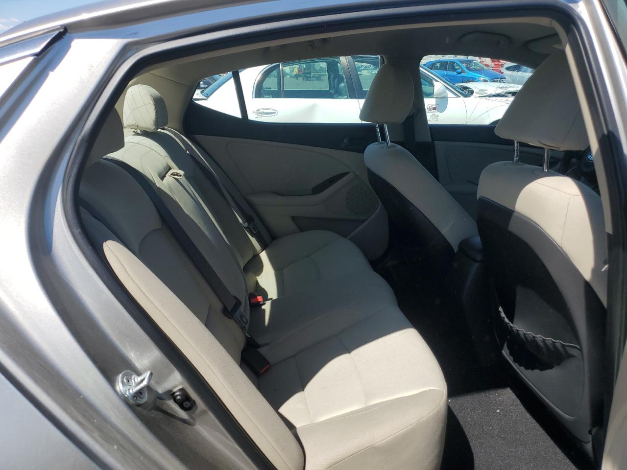 Kia Optima Lx Image 4