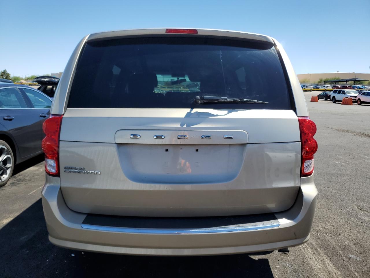 Dodge Caravan Se Image 12