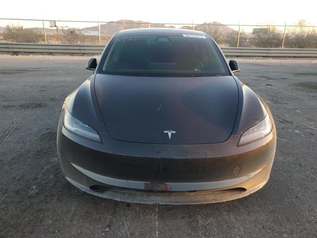 Tesla Model 3 Image 4