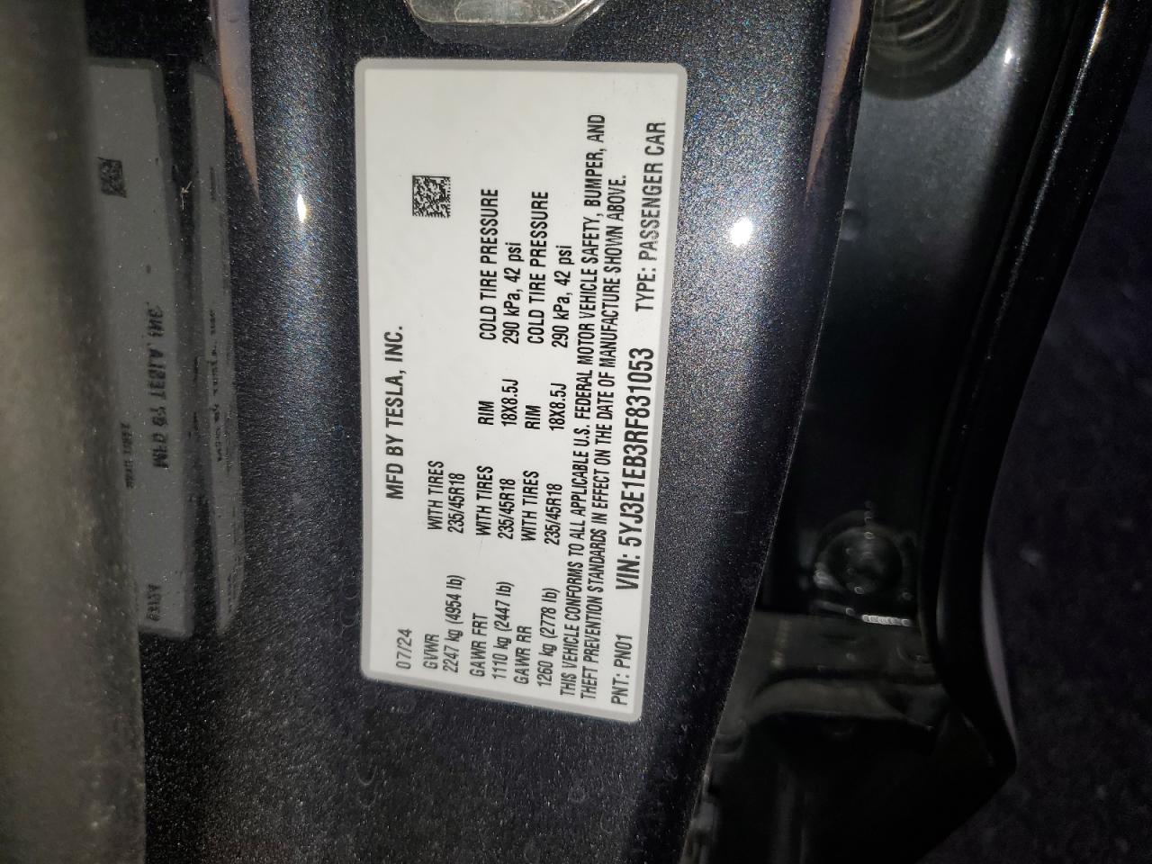 Tesla Model 3 Image 9