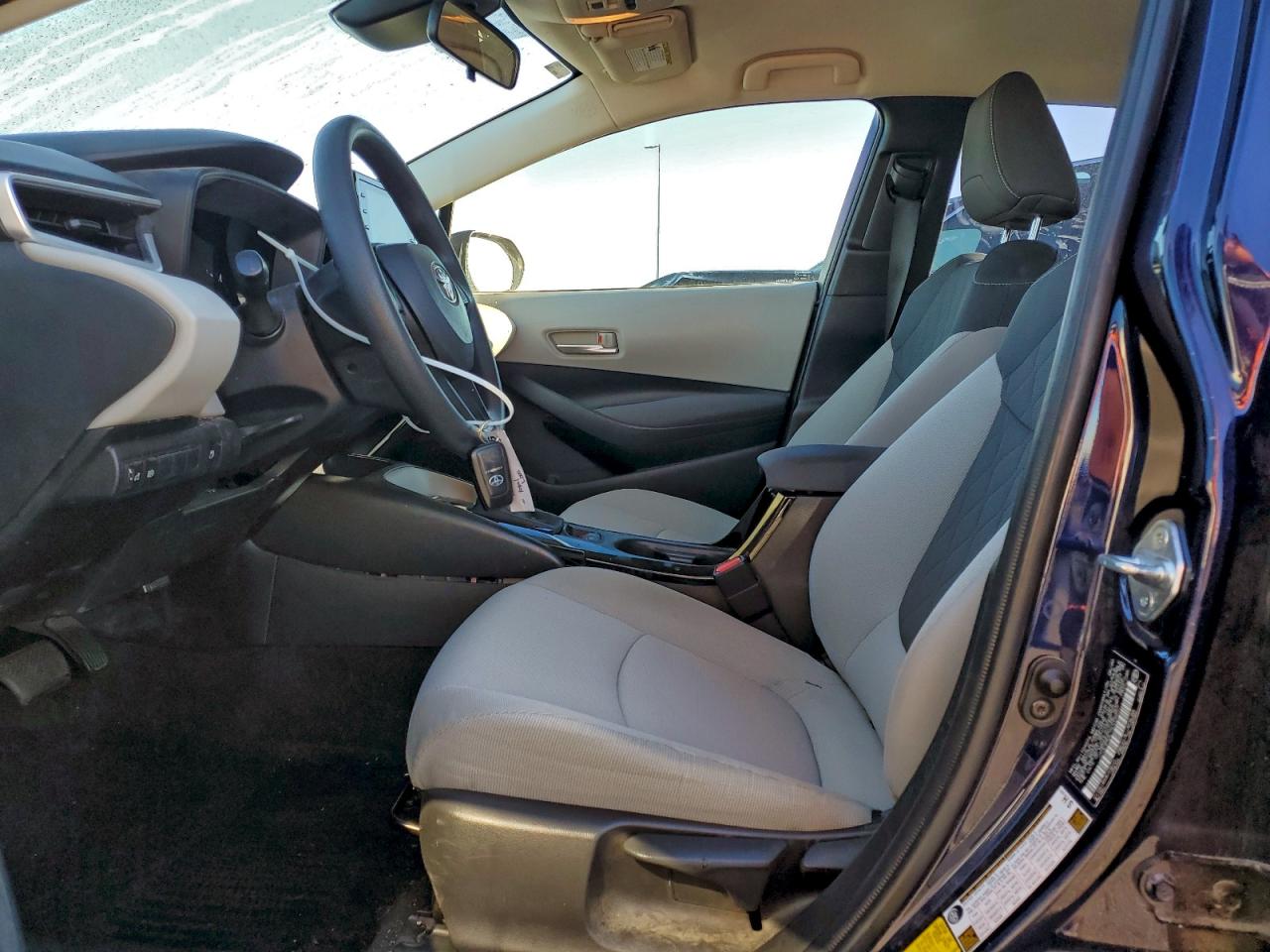 Toyota Corolla Le Image 4