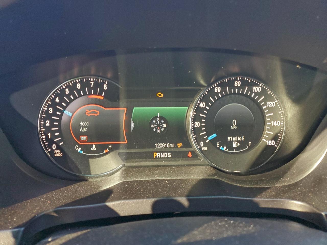 Ford Explorer Platinum Image 9