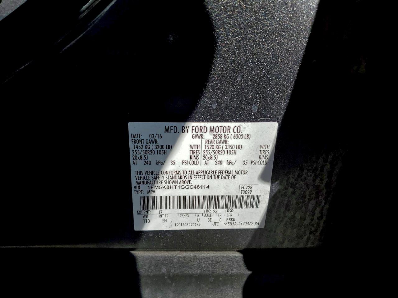 Ford Explorer Platinum Image 10