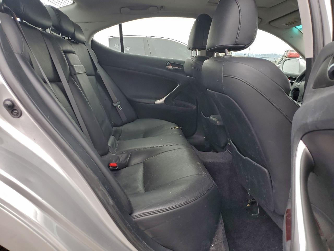 Lexus Is 250 Image 8