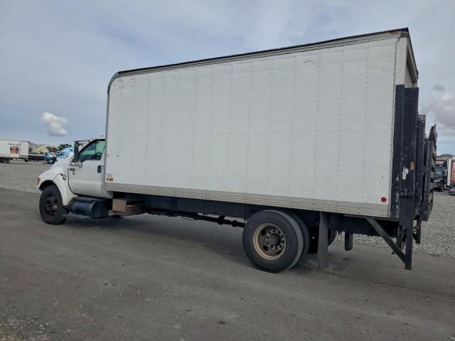 Ford F-650 Super Duty Image 13