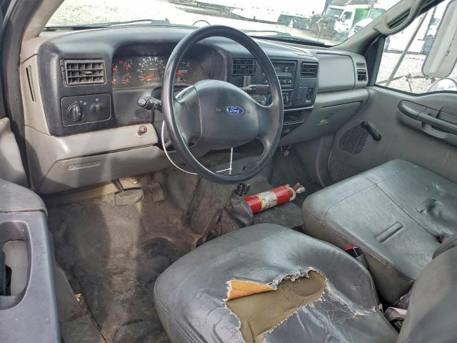 Ford F-650 Super Duty Image 8