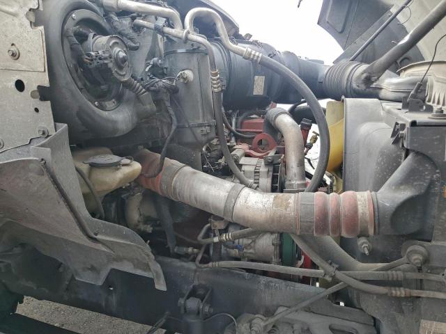 Ford F-650 Super Duty Image 9