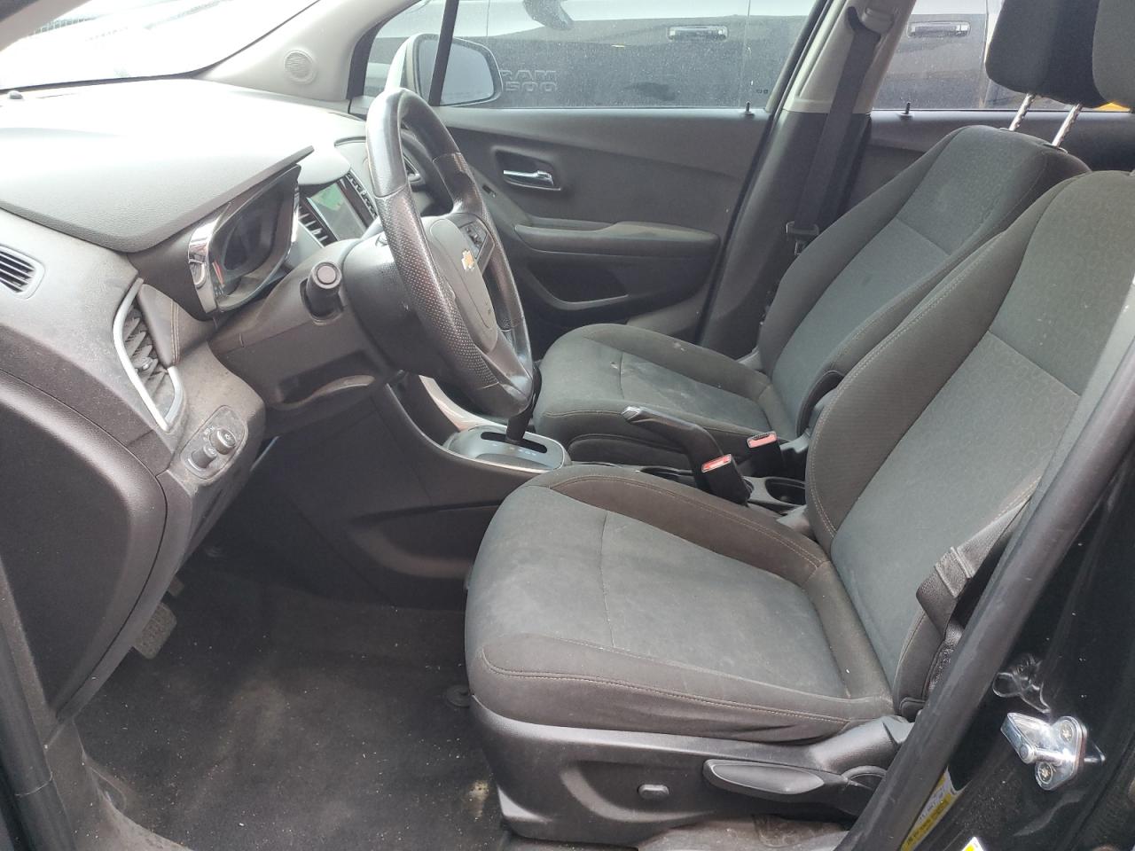 Chevrolet Trax Ls Image 6