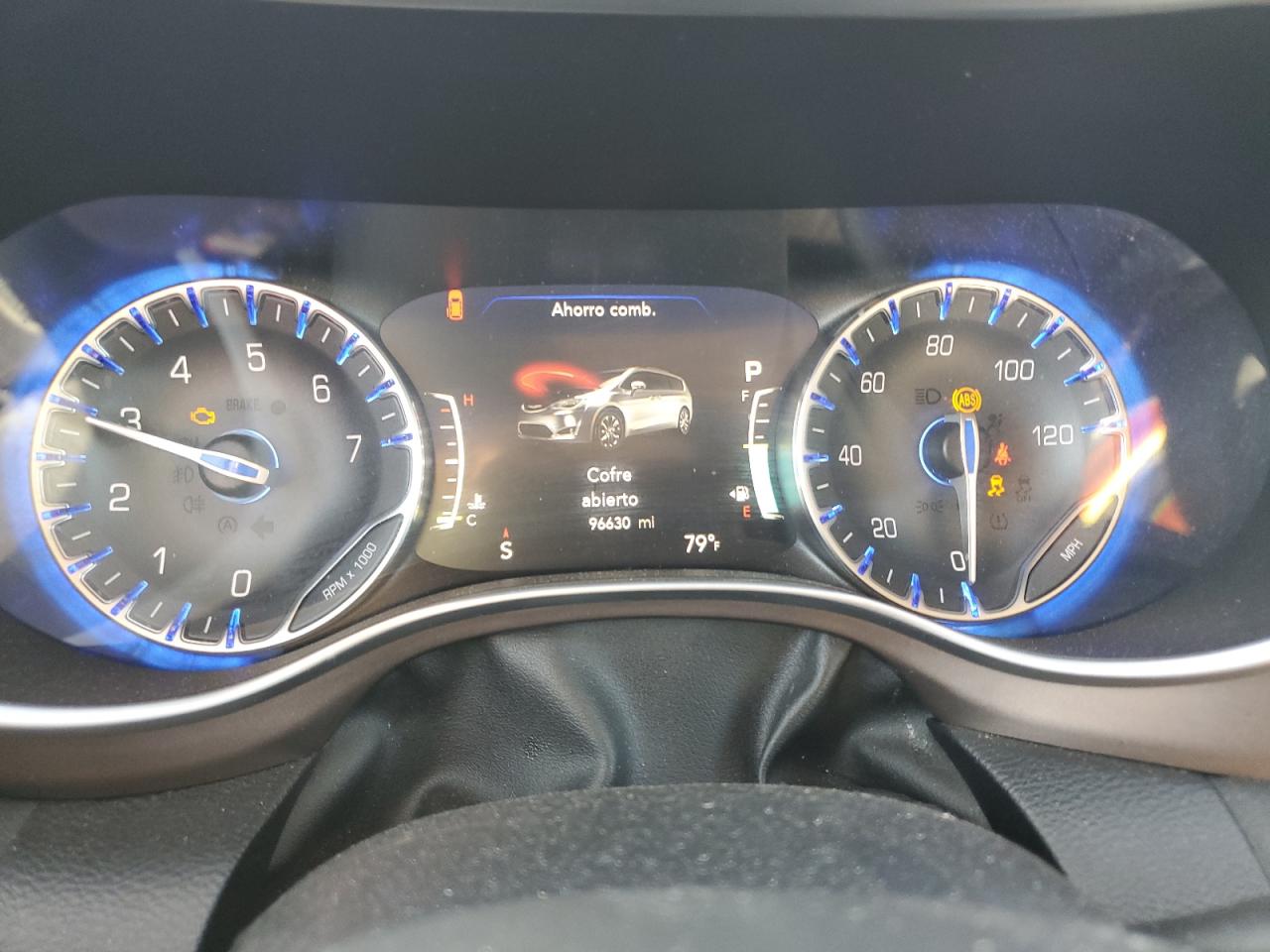 Chrysler Pacifica Touring L Plus Image 6