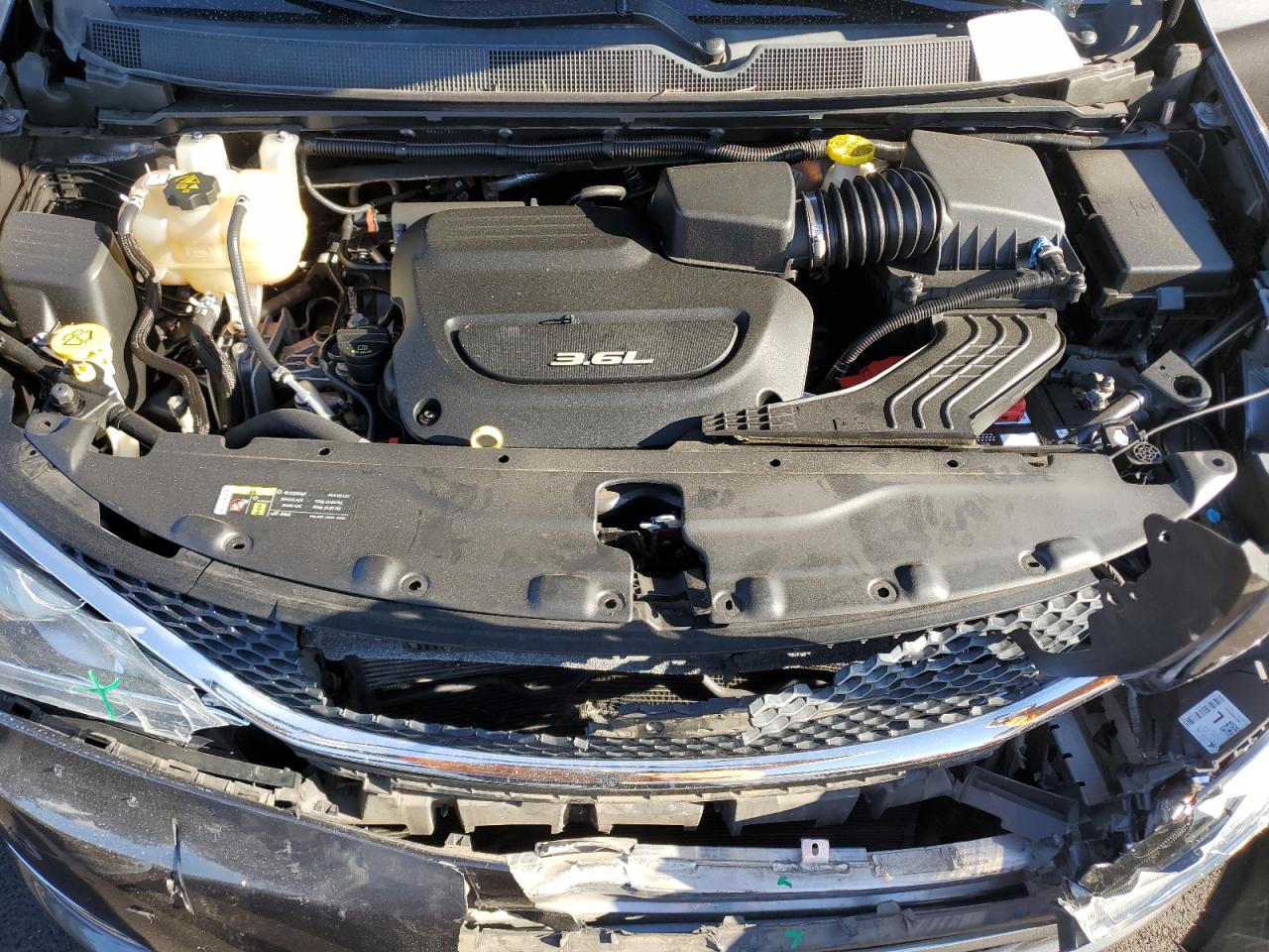 Chrysler Pacifica Touring L Plus Image 13