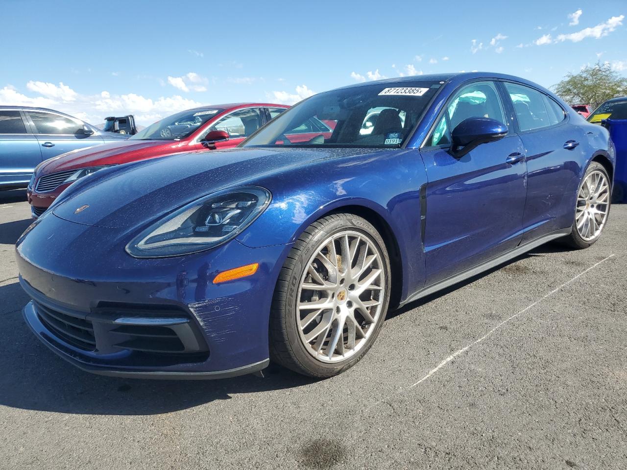 Porsche Panamera Base Image 1