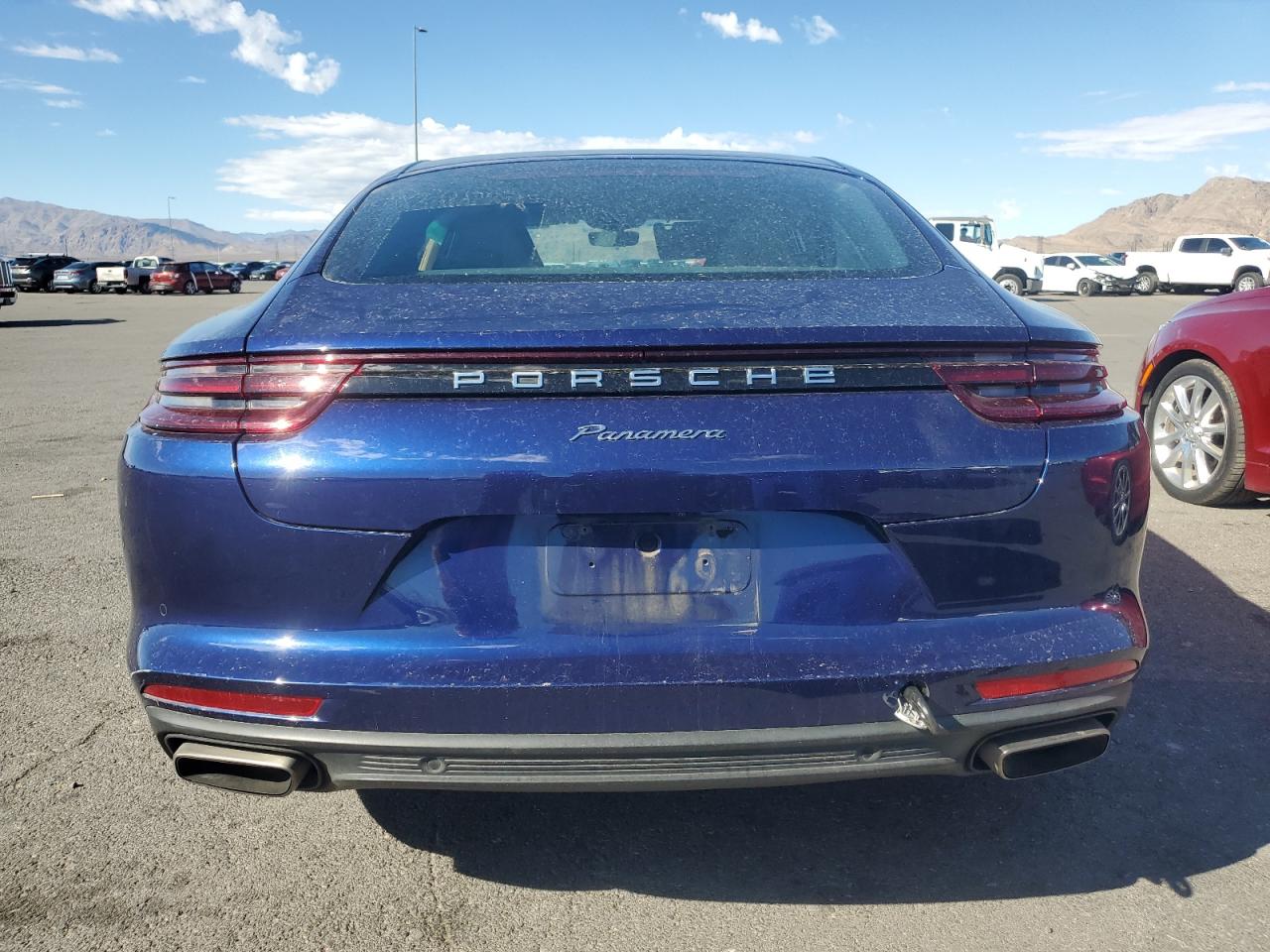 Porsche Panamera Base Image 5