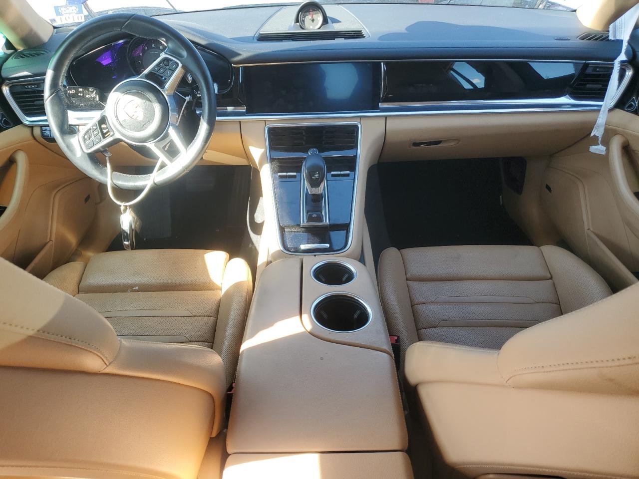 Porsche Panamera Base Image 7