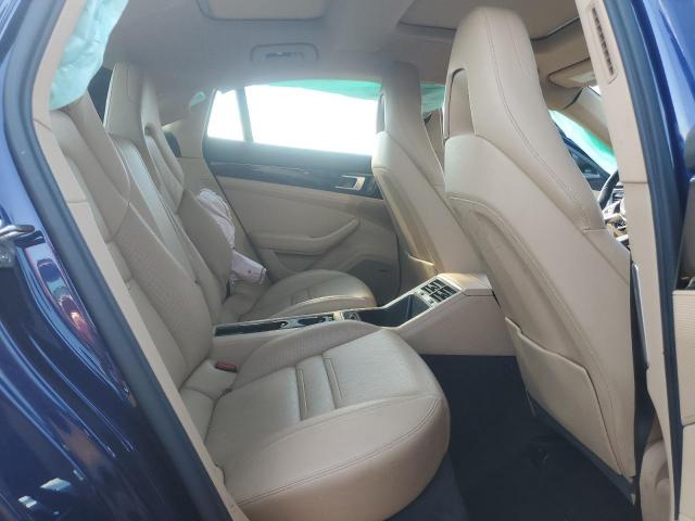 Porsche Panamera Base Image 10