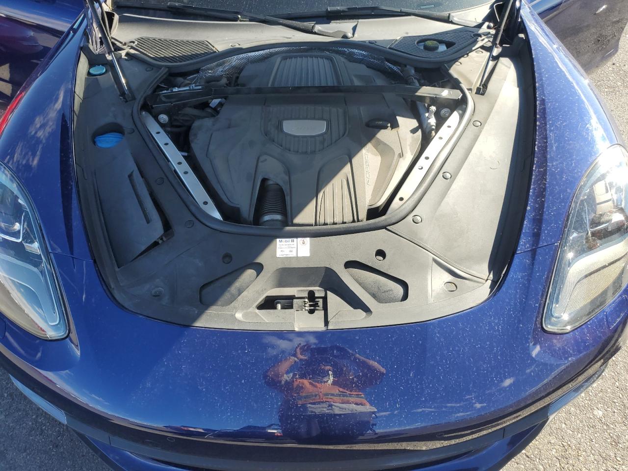 Porsche Panamera Base Image 9