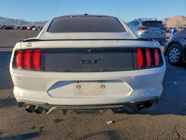 Ford Mustang Gt Image 2