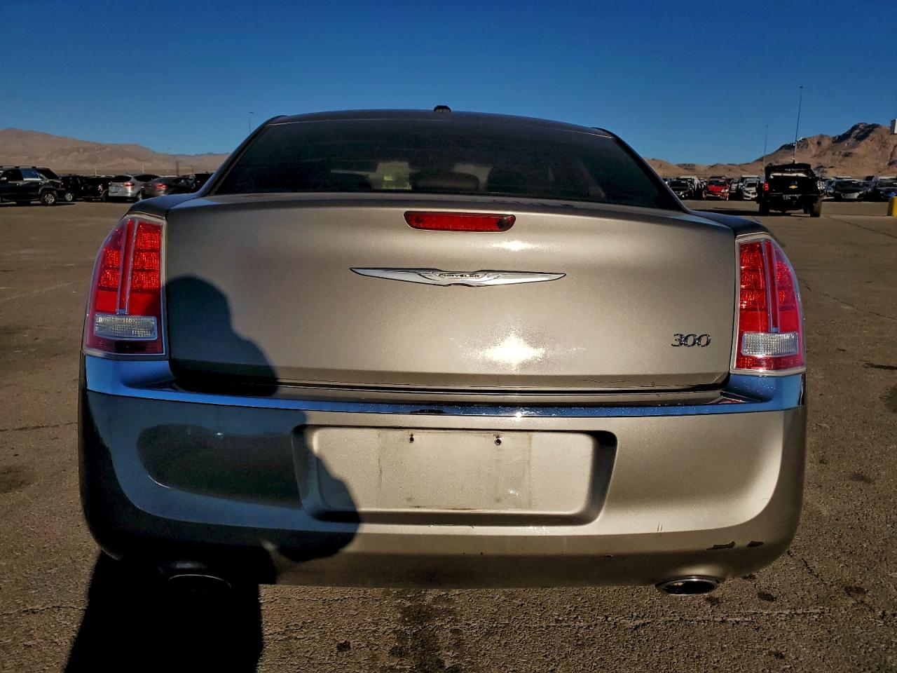 Chrysler 300 Image 2