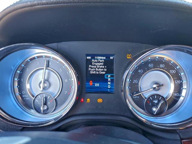 Chrysler 300 Image 11