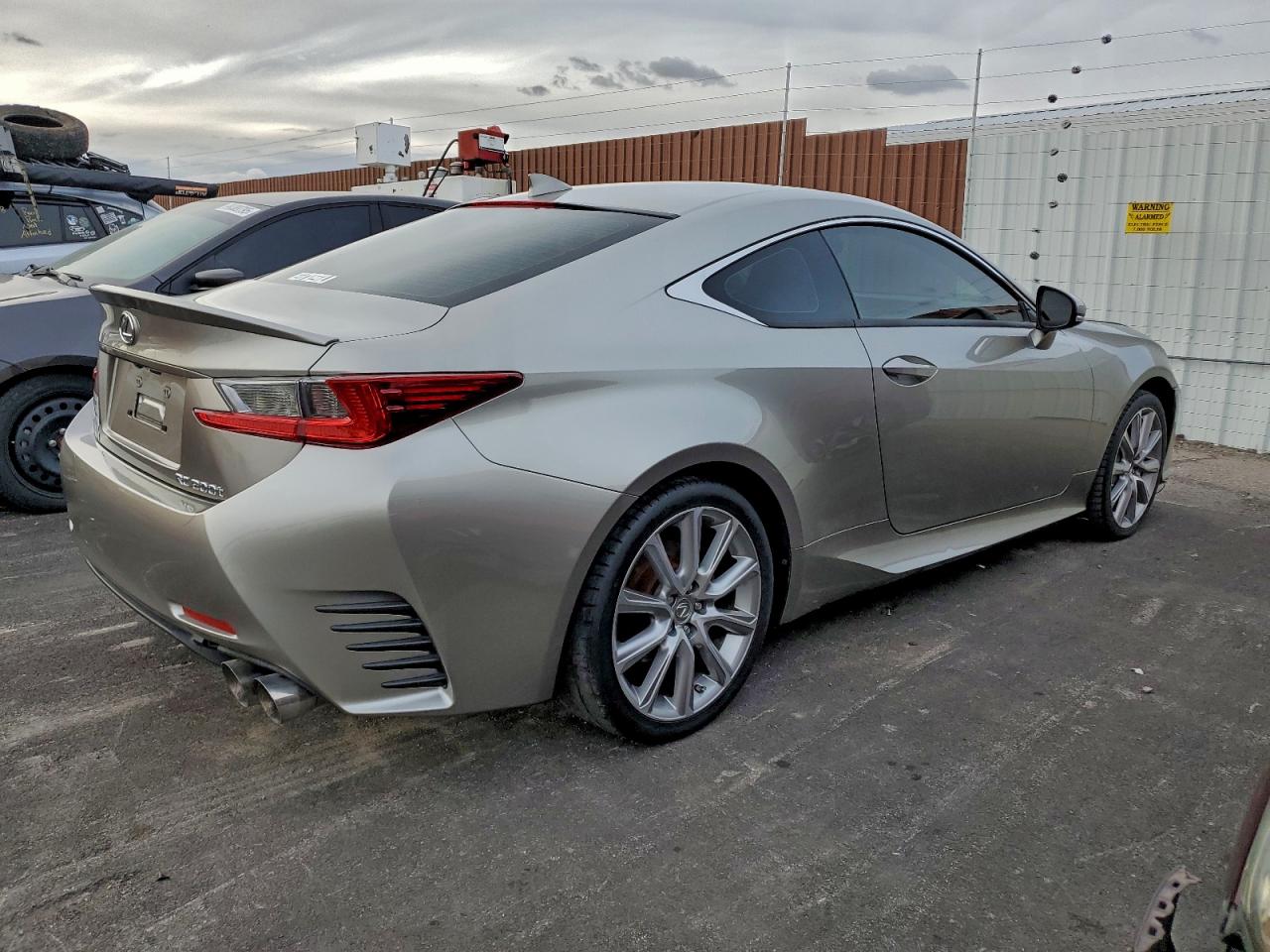 Lexus Rc 200t Image 2