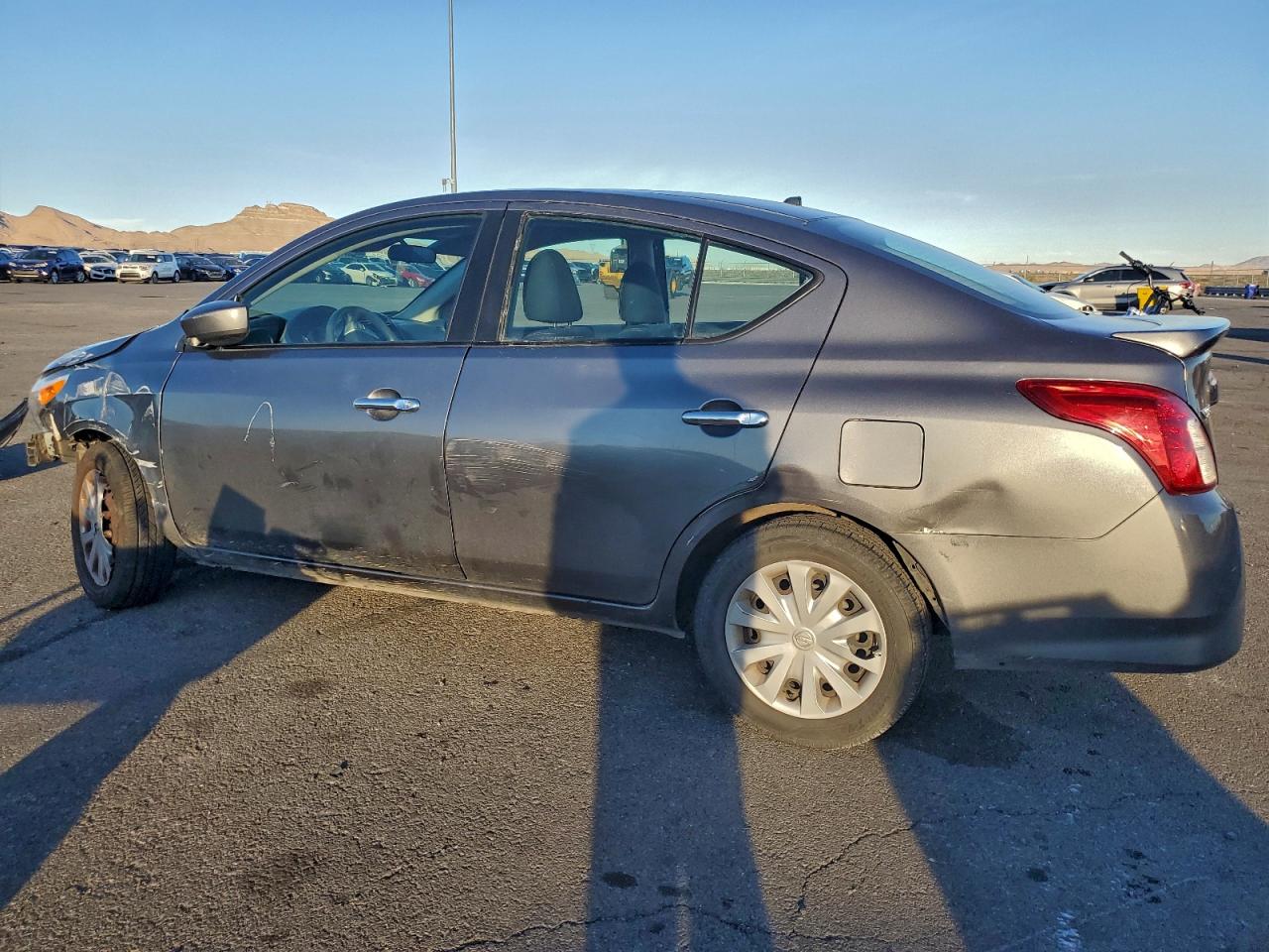 Nissan Versa S Image 2