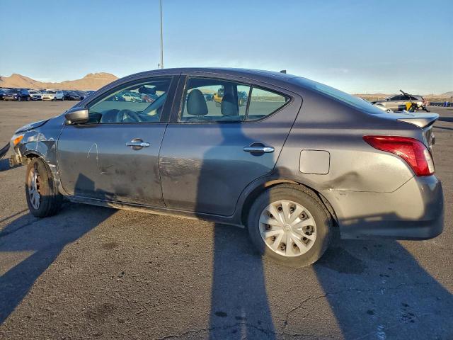 Nissan Versa S Image 2