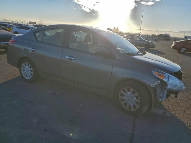 Nissan Versa S Image 4