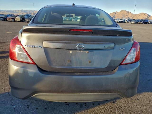 Nissan Versa S Image 7