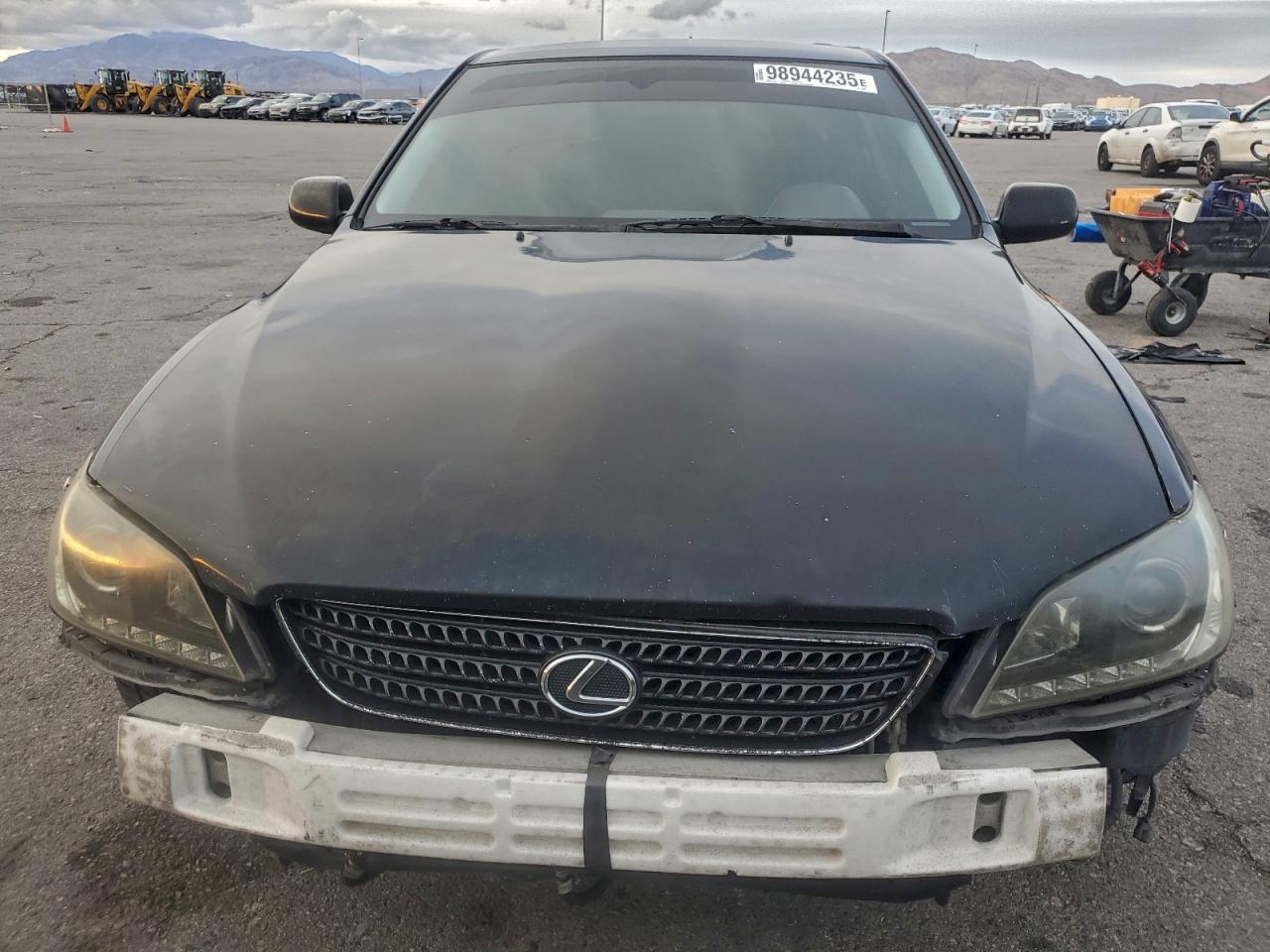 Lexus Is 300 Image 3