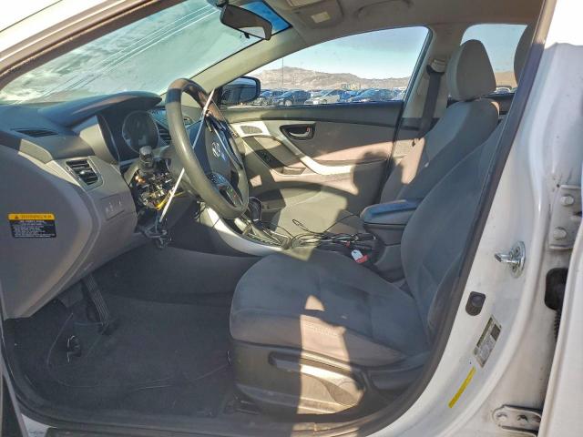 Hyundai ELANTRA Se Image 12