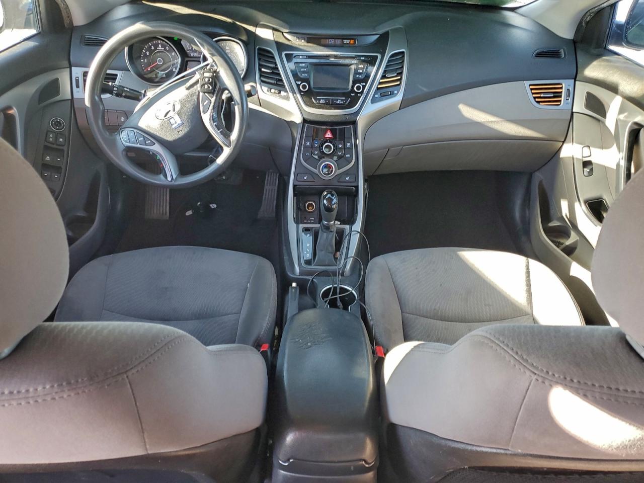 Hyundai ELANTRA Se Image 6