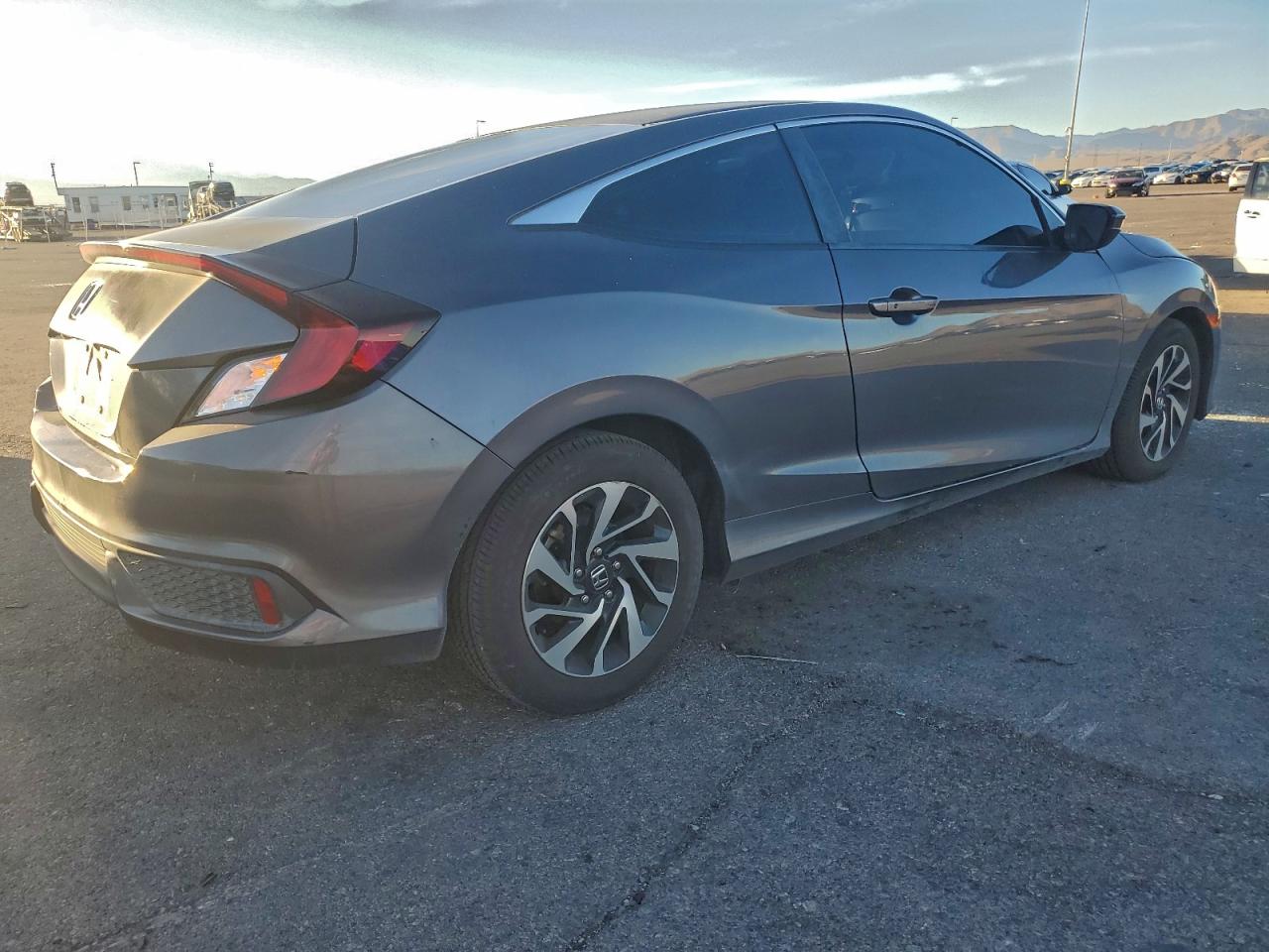 Honda Civic Lx Image 2