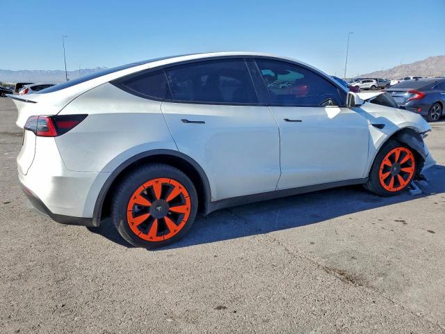 Tesla Model Y Image 3