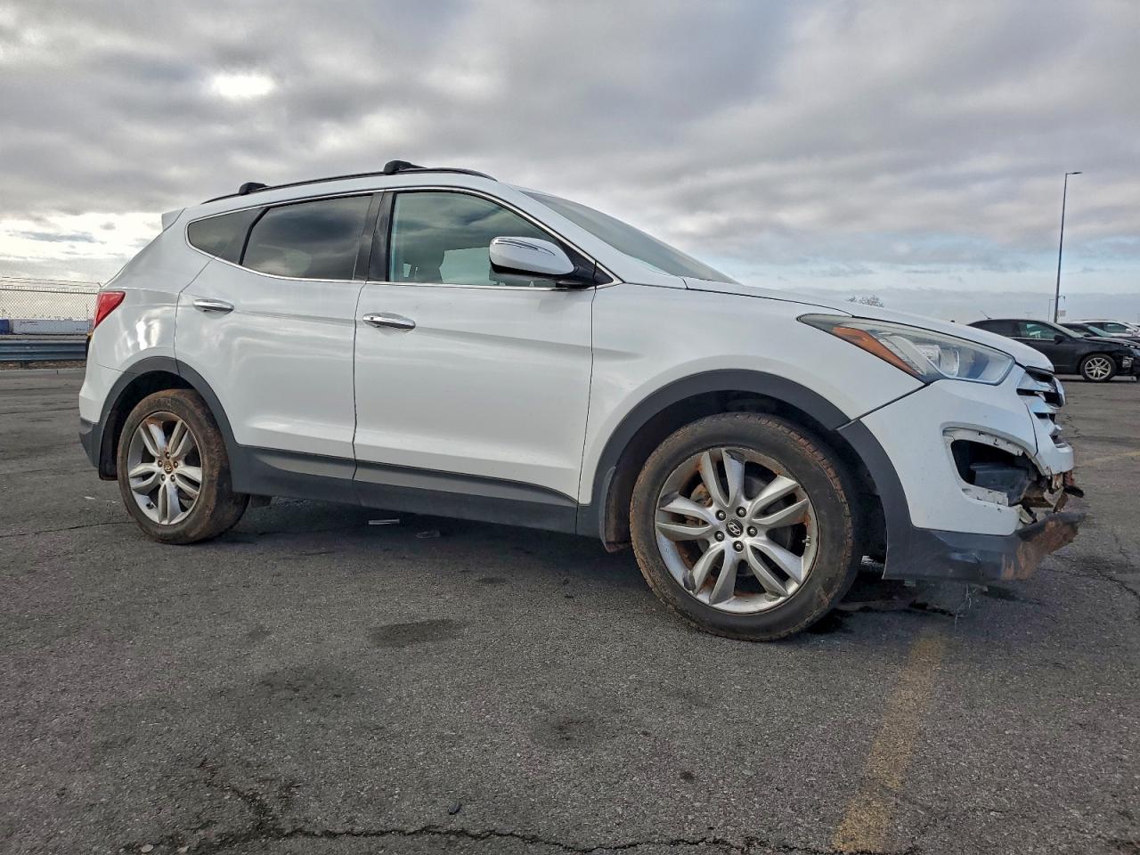 Hyundai SANTA FE Image 4