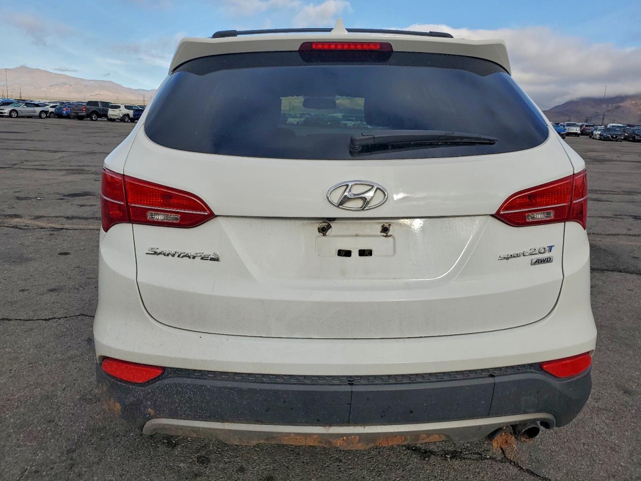 Hyundai SANTA FE Image 3