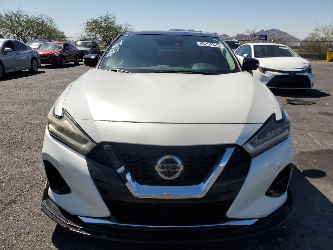 Nissan Maxima Platinum Image 3