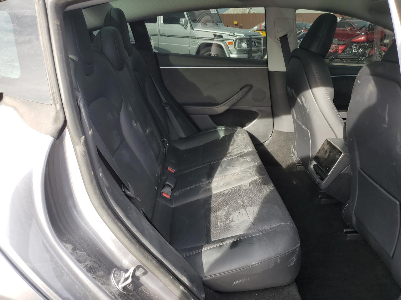 Tesla Model 3 Image 10