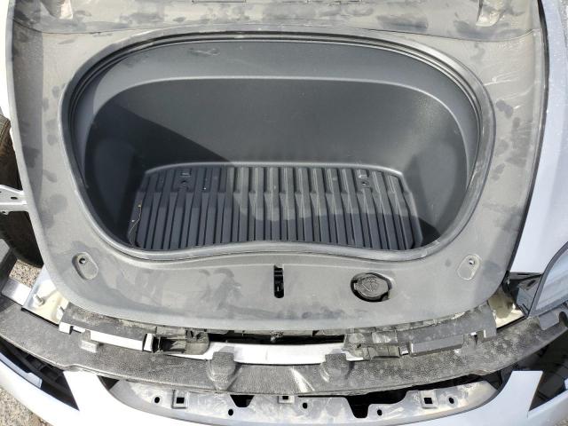 Tesla Model 3 Image 8