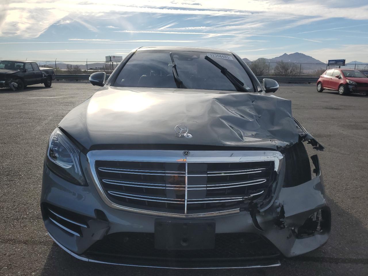 Mercedes-Benz S-Class 560 Image 2