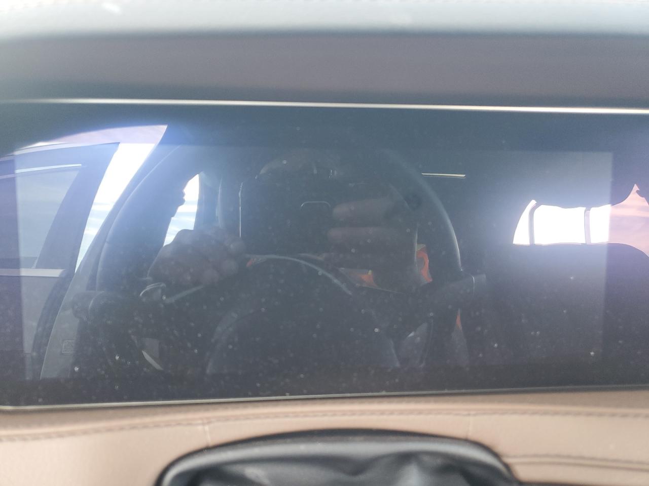 Mercedes-Benz S-Class 560 Image 8