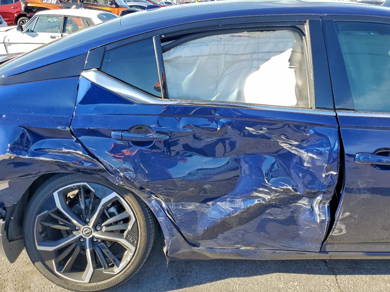 Nissan Altima Sr Image 8