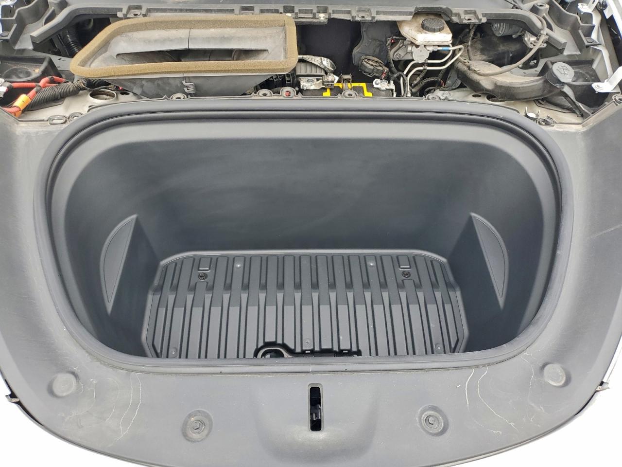 Tesla Model Y Image 10