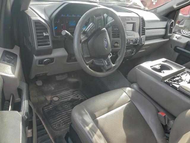 Ford F-550 Super Duty Image 2