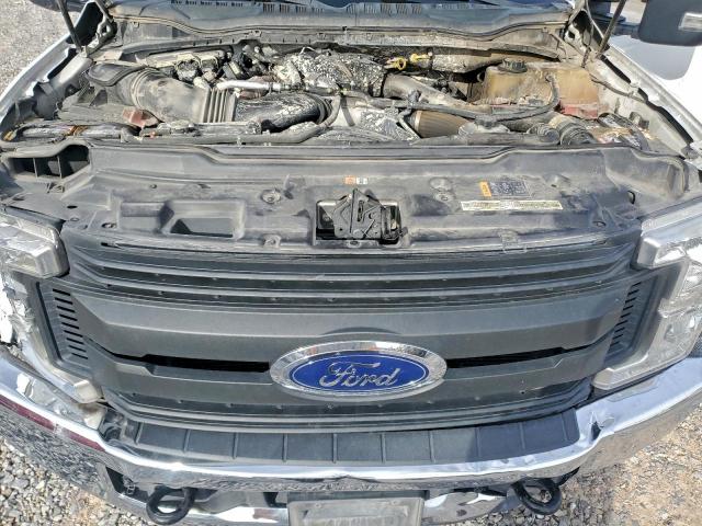 Ford F-550 Super Duty Image 10