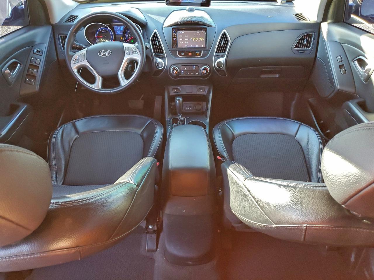 Hyundai TUCSON Gls Image 10