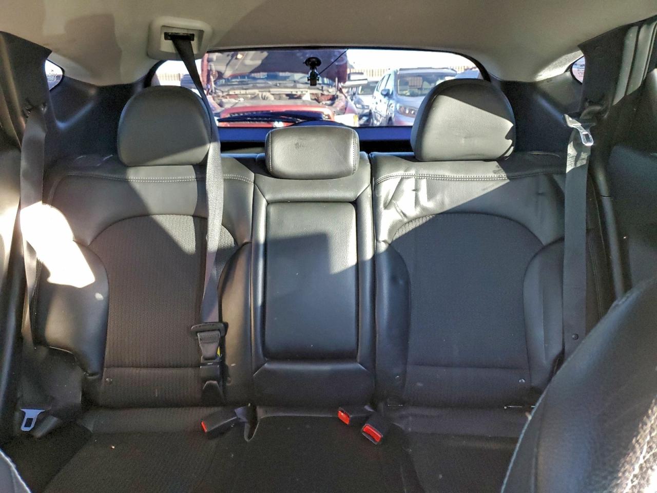 Hyundai TUCSON Gls Image 13