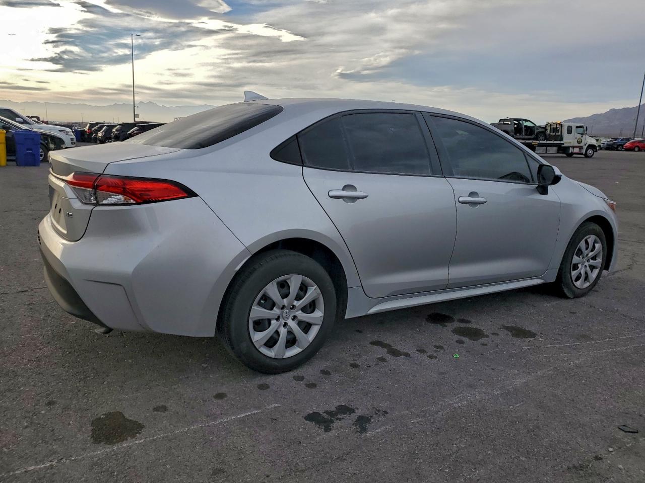 Toyota Corolla Le Image 3