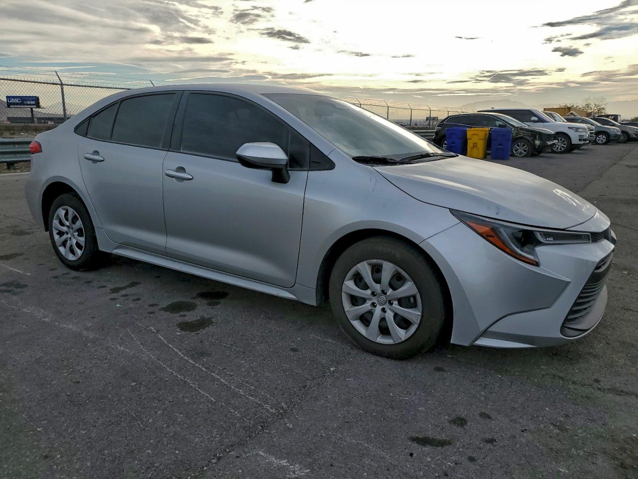 Toyota Corolla Le Image 2