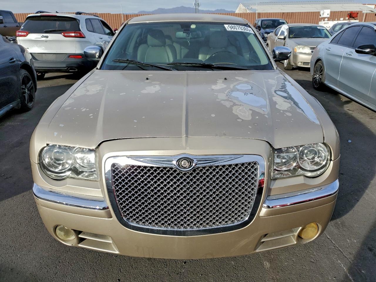 Chrysler 300 Image 11